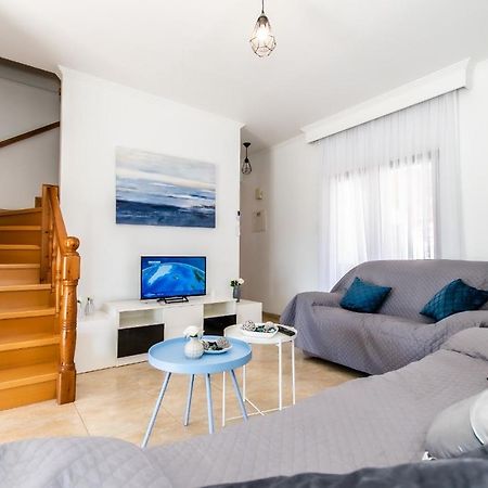 Reel Paradise Villa, Cyprus ラルナカ エクステリア 写真