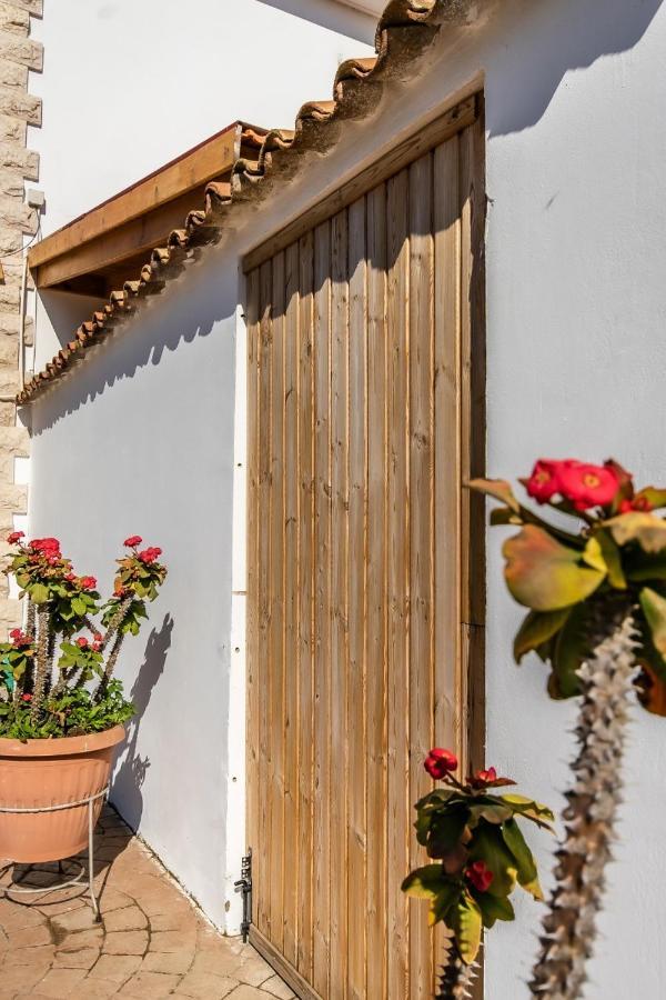 Reel Paradise Villa, Cyprus ラルナカ エクステリア 写真